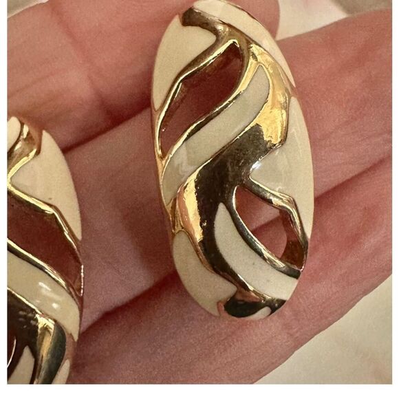 Trifari abstract modern python safari collection earrings - Picture 7 of 8